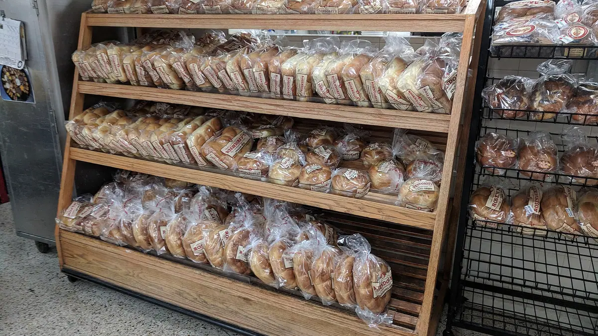 Greggs Bakers – bakery in Bonnyrigg town centre